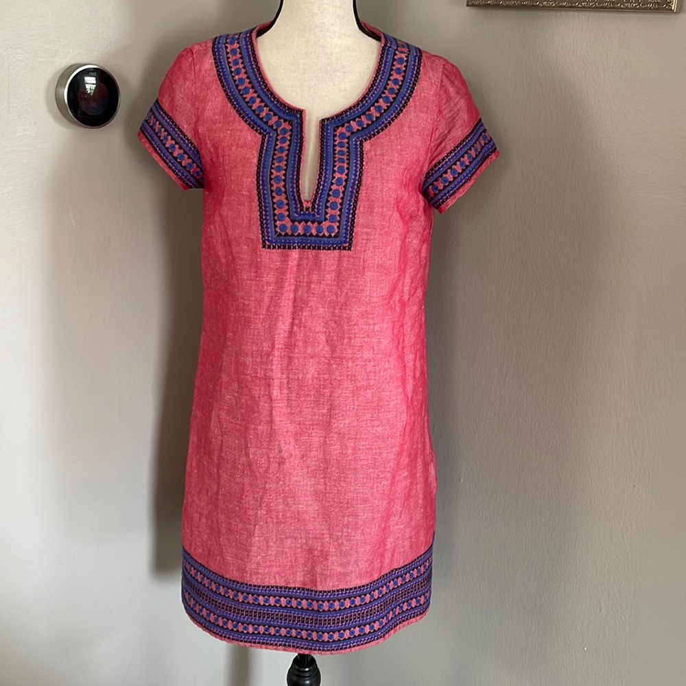 Vineyard Vines embroidered dress